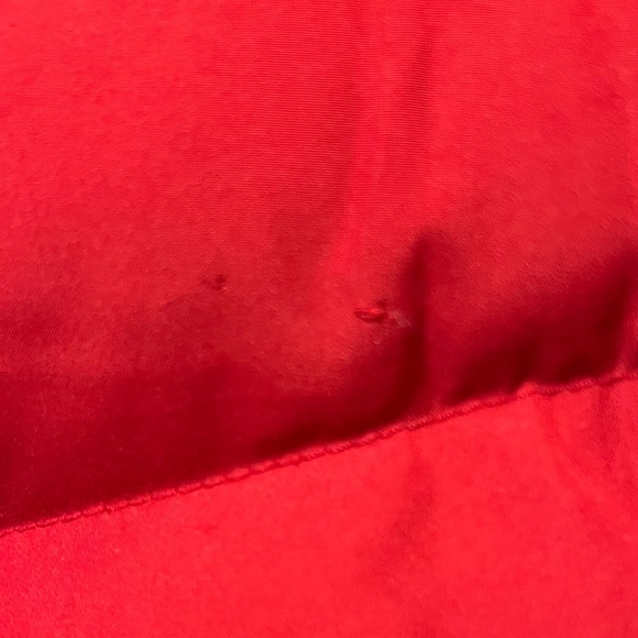 GAP Red Winter Warmth Outdoor Edition Vest – Size Large - Picture 7 of 7